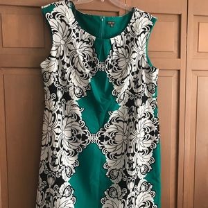 Green, Black and White Scroll Pattern Shift Dress
